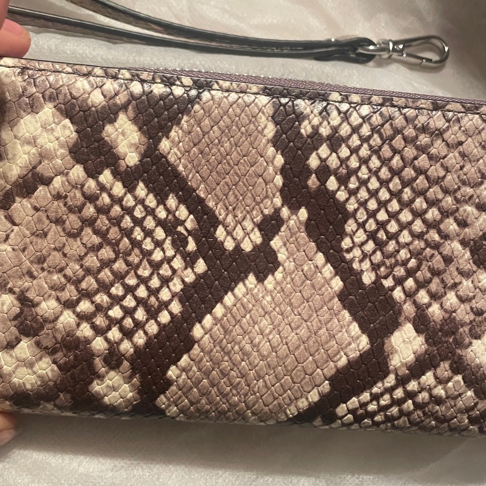 Michael Kors Large Brown Snake Print Wristlet - Picture 5 of 7